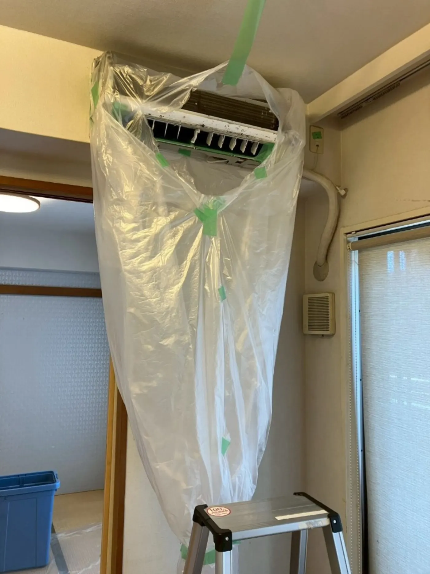 大田区田園調布のエアコンクリーニング作業中写真9